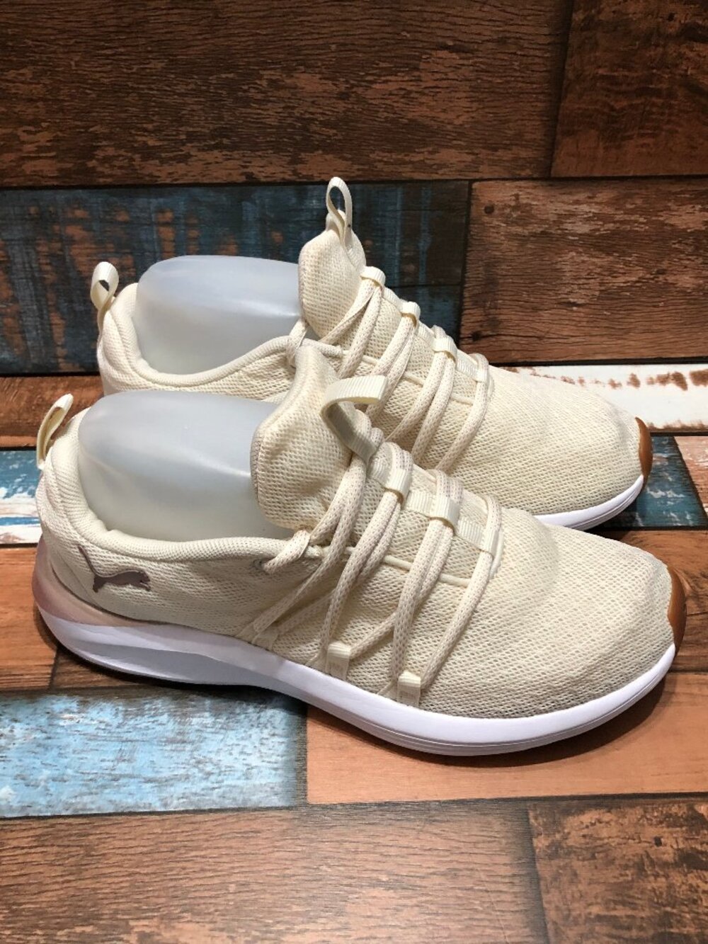 Puma Sneakers Beige SoftFoam Lace UP Women"s Size 6.5